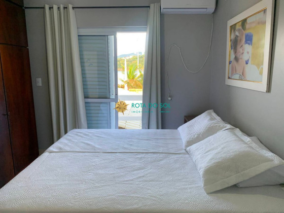 Imagem Casa com 5 Quartos à Venda, 260 m² em Bombas - Bombinhas Imagem Casa com 5 Quartos à Venda, 260 m² em Bombas - Bombinhas