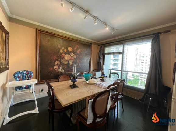 Imagem Imóvel com 4 Quartos à Venda, 220 m² em Itaim Bibi - São Paulo