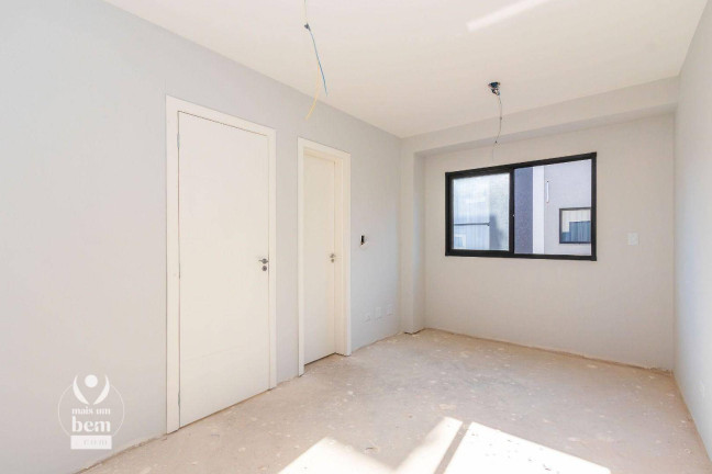 Imagem Sobrado com 3 Quartos à Venda, 105 m² em Uberaba - Curitiba