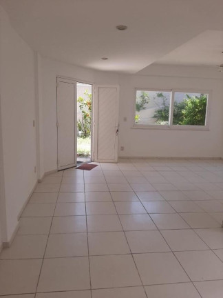 Imagem Casa com 3 Quartos para Alugar, 209 m² em São Francisco - Niterói Imagem Casa com 3 Quartos para Alugar, 209 m² em São Francisco - Niterói