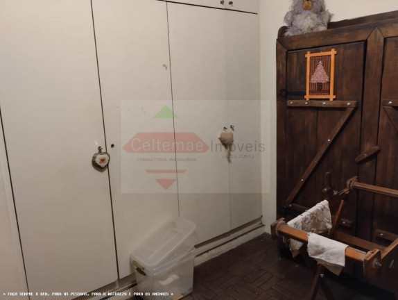 Imagem Casa com 4 Quartos à Venda, 191 m² em Centro - Taubaté Imagem Casa com 4 Quartos à Venda, 191 m² em Centro - Taubaté