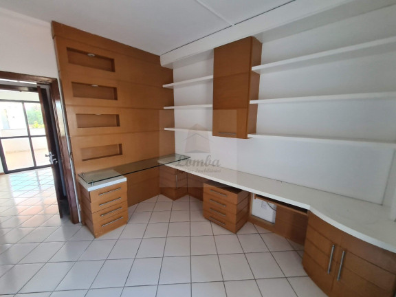 Imagem Imóvel com 3 Quartos à Venda, 185 m² em Araés - Cuiabá