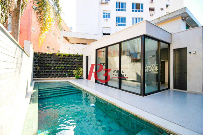 Sobrado com 4 Quartos à Venda, 375 m² em Ponta Da Praia - Santos