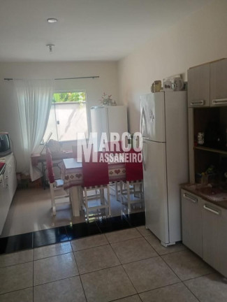 Imagem Casa com 3 Quartos à Venda, 360 m² em Paranaguamirim - Joinville Imagem Casa com 3 Quartos à Venda, 360 m² em Paranaguamirim - Joinville