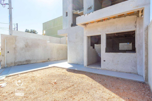 Imagem Sobrado com 3 Quartos à Venda, 133 m² em Capão Raso - Curitiba Imagem Sobrado com 3 Quartos à Venda, 133 m² em Capão Raso - Curitiba