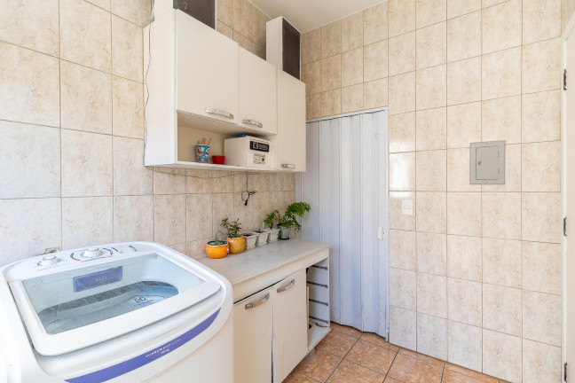 Imagem Sobrado com 4 Quartos à Venda, 150 m² em Campo Comprido - Curitiba