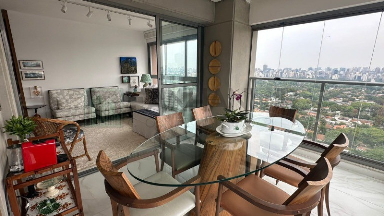 Imóvel com 2 Quartos à Venda, 70 m² em Jardim América - São Paulo