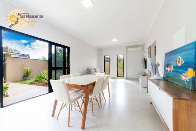 Imagem Casa com 3 Quartos à Venda ou Locação, 108 m² em Maitinga - Bertioga
