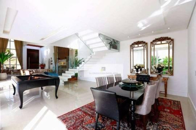 Imagem Casa de Condomínio com 4 Quartos à Venda, 500 m² em Córrego Grande - Florianópolis Imagem Casa de Condomínio com 4 Quartos à Venda, 500 m² em Córrego Grande - Florianópolis