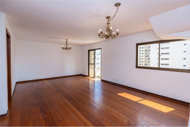 Imagem Imóvel com 4 Quartos à Venda, 300 m² em Moema - São Paulo Imagem Imóvel com 4 Quartos à Venda, 300 m² em Moema - São Paulo