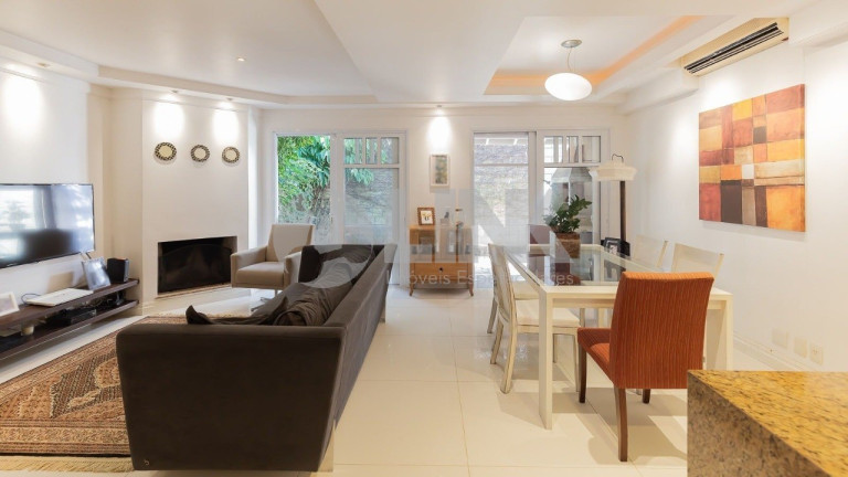 Imagem Imóvel com 4 Quartos à Venda, 223 m² em Jardim Carvalho - Porto Alegre