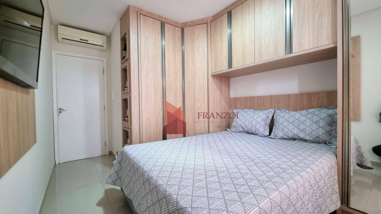 Imagem Apartamento com 2 Quartos à Venda, 54 m² em São João - Itajaí