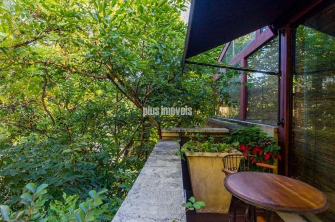 Imagem Casa com 4 Quartos à Venda ou Locação, 520 m² em Jardim Europa - São Paulo Imagem Casa com 4 Quartos à Venda ou Locação, 520 m² em Jardim Europa - São Paulo