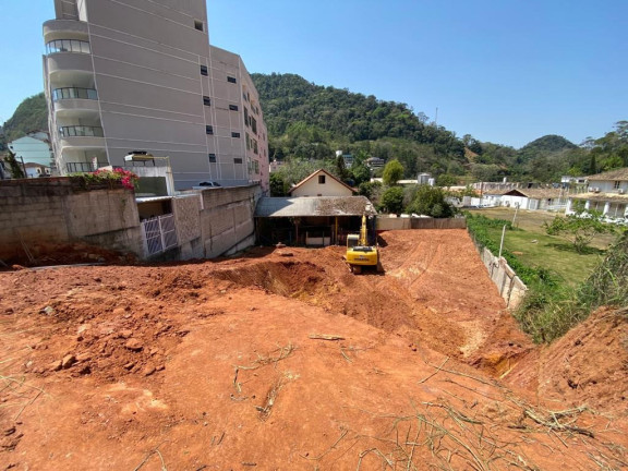 Terreno à Venda, 747 m² em Centro - Domingos Martins