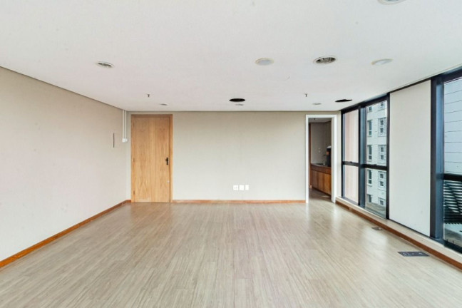 Imagem Sala Comercial à Venda,  em Auxiliadora - Porto Alegre