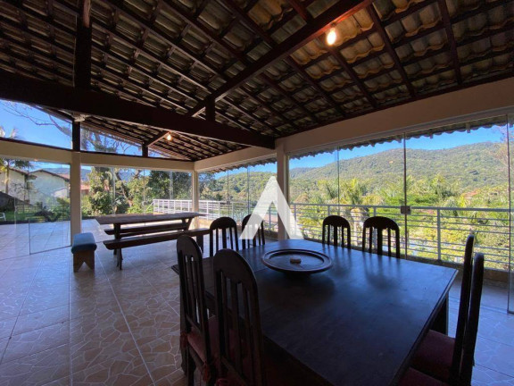 Imagem Casa com 4 Quartos à Venda, 650 m² em Comary - Teresópolis