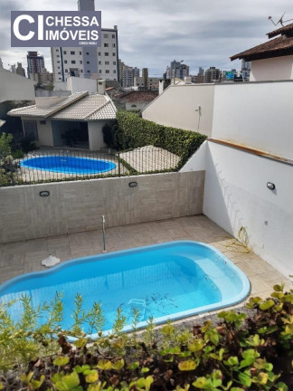 Imagem Sobrado com 3 Quartos à Venda, 600 m² em Centro - Itajaí