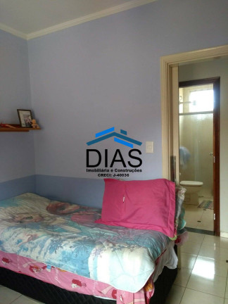 Imagem Casa com 3 Quartos à Venda, 210 m² em Centro - Araraquara Imagem Casa com 3 Quartos à Venda, 210 m² em Centro - Araraquara