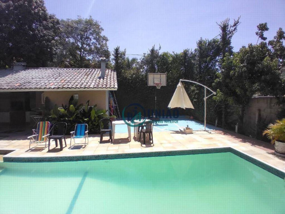 Imagem Casa com 4 Quartos à Venda, 400 m² em Piratininga - Niterói Imagem Casa com 4 Quartos à Venda, 400 m² em Piratininga - Niterói