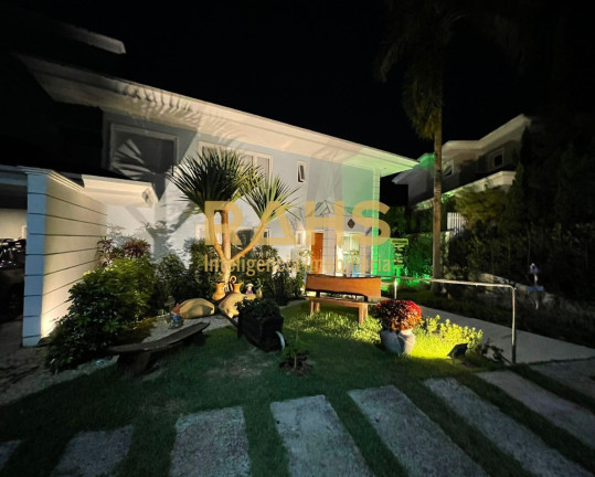 Casa de Condomínio com 4 Quartos à Venda, 426 m² em Saguaçu - Joinville