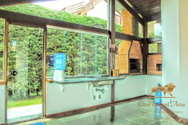 Imagem Casa com 4 Quartos à Venda, 180 m² em Alto Capivari - Campos Do Jordão