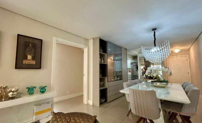 Imagem Apartamento com 3 Quartos à Venda, 244 m² em Agronômica - Florianópolis Imagem Apartamento com 3 Quartos à Venda, 244 m² em Agronômica - Florianópolis