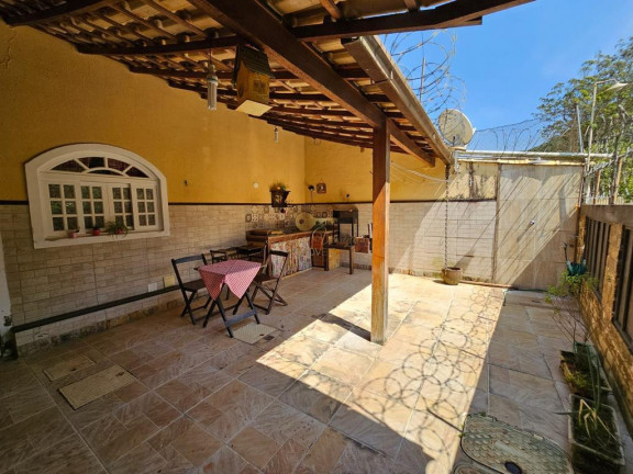 Imagem Casa com 2 Quartos à Venda, 110 m² em Albuquerque - Teresópolis