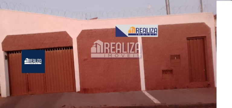 Imagem Sobrado com 2 Quartos à Venda, 470 m² em Conjunto José Barbosa - Uberaba Imagem Sobrado com 2 Quartos à Venda, 470 m² em Conjunto José Barbosa - Uberaba
