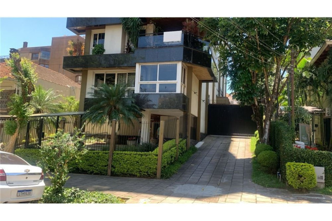 Imagem Apartamento com 4 Quartos à Venda, 217 m² em Higienópolis - Porto Alegre Imagem Apartamento com 4 Quartos à Venda, 217 m² em Higienópolis - Porto Alegre