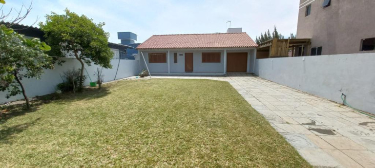 Imagem Casa com 2 Quartos à Venda, 120 m² em Capão Novo - Capao Da Canoa