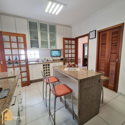 Imagem Casa com 1 Quarto à Venda, 240 m² em Jardim Maria Augusta - Taubaté Imagem Casa com 1 Quarto à Venda, 240 m² em Jardim Maria Augusta - Taubaté