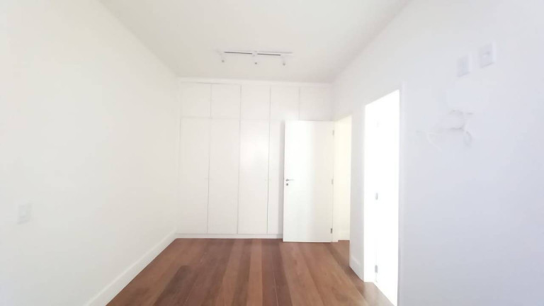 Imagem Casa de Condomínio com 3 Quartos à Venda, 259 m² em Alphaville - Santana De Parnaíba Imagem Casa de Condomínio com 3 Quartos à Venda, 259 m² em Alphaville - Santana De Parnaíba