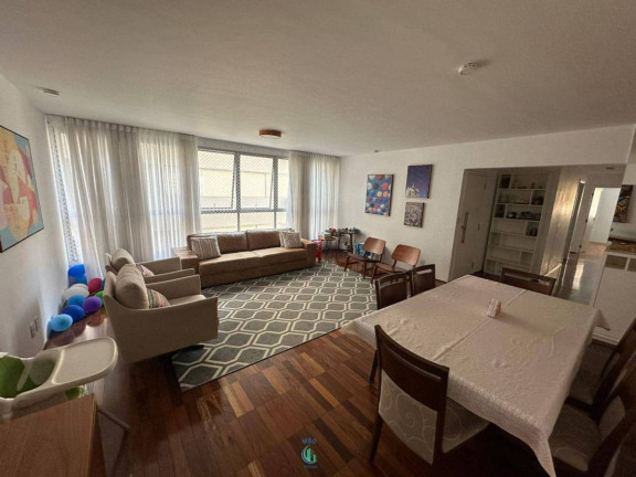 Apartamento com 3 Quartos à Venda, 147 m²