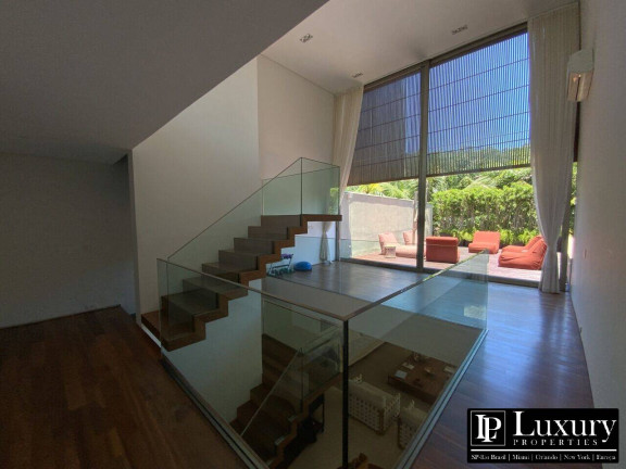 Imagem Casa de Condomínio com 5 Quartos à Venda, em Baleia - São Sebastião Imagem Casa de Condomínio com 5 Quartos à Venda, em Baleia - São Sebastião