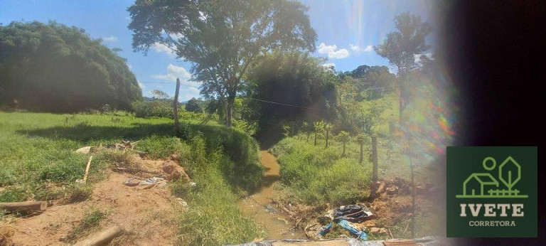Imagem Chácara com 3 Quartos à Venda, 150 m²