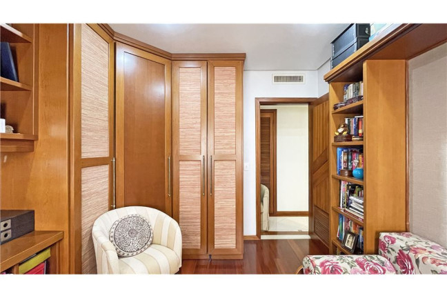 Imagem Apartamento com 3 Quartos à Venda, 210 m² em Bela Vista - Porto Alegre