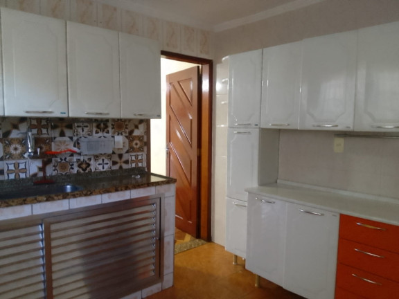 Imagem Casa com 3 Quartos para Alugar, em Campo Grande - Rio De Janeiro Imagem Casa com 3 Quartos para Alugar, em Campo Grande - Rio De Janeiro