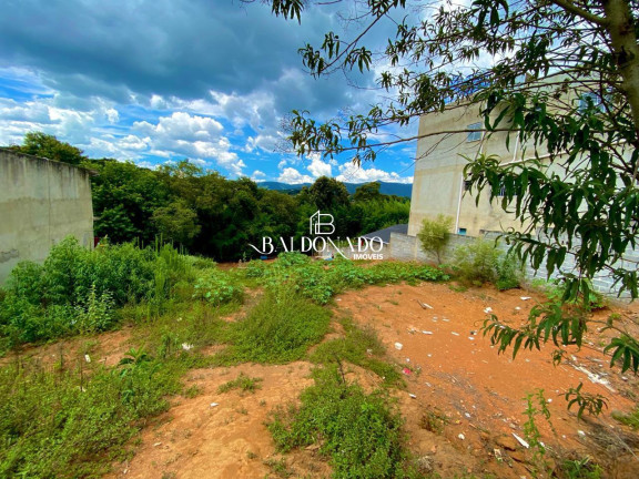 Terreno à Venda, 304 m² em Centro - Extrema