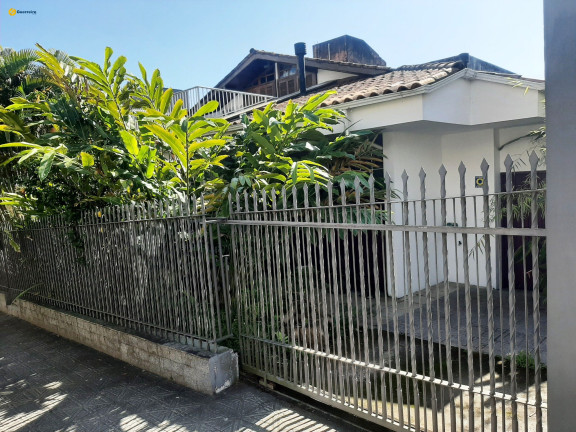 Imagem Casa com 6 Quartos à Venda, 391 m² em Carvoeira - Florianópolis