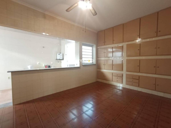 Imagem Casa com 3 Quartos à Venda, 325 m²