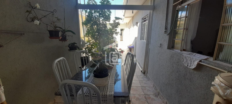 Imagem Casa com 2 Quartos à Venda, 210 m² em Santa Rosália - Poços De Caldas Imagem Casa com 2 Quartos à Venda, 210 m² em Santa Rosália - Poços De Caldas