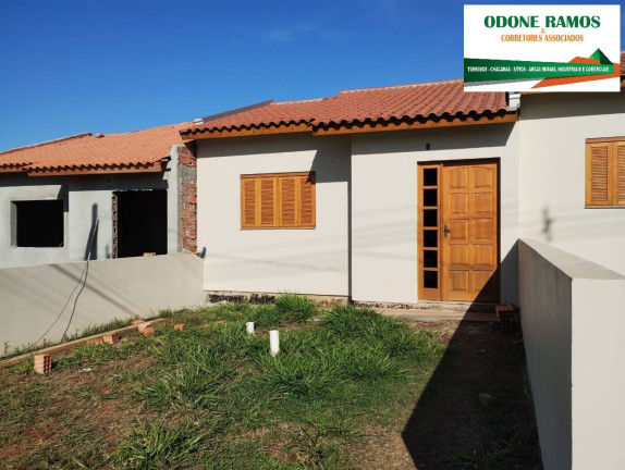Casa com 2 Quartos à Venda,  em Centro - Nova Santa Rita