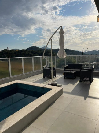 Imagem Casa com 3 Quartos à Venda, 402 m² em Centro - Camboriú