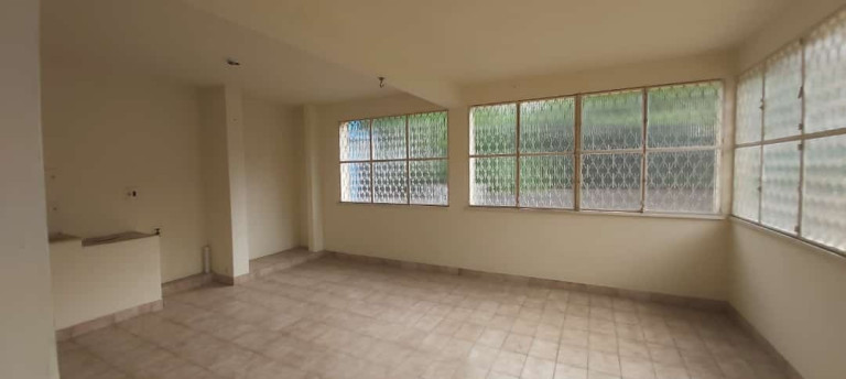 Imagem Sobrado com 5 Quartos à Venda, em Campo Grande - Rio De Janeiro Imagem Sobrado com 5 Quartos à Venda, em Campo Grande - Rio De Janeiro