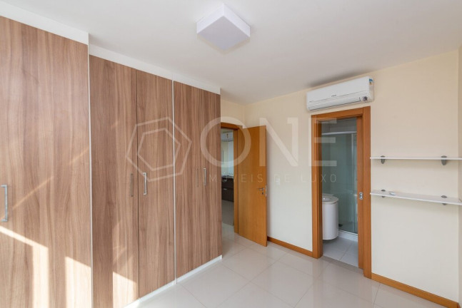 Imagem Apartamento com 1 Quarto à Venda, 57 m² em Três Figueiras - Porto Alegre Imagem Apartamento com 1 Quarto à Venda, 57 m² em Três Figueiras - Porto Alegre