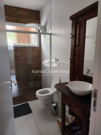 Imagem Casa de Condomínio com 5 Quartos à Venda, 328 m² em Sambaqui - Florianópolis