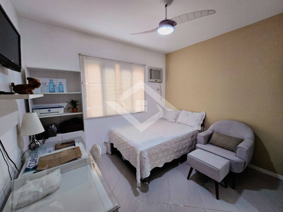 Imagem Casa de Condomínio com 4 Quartos à Venda, 220 m² em Vargem Pequena - Rio De Janeiro