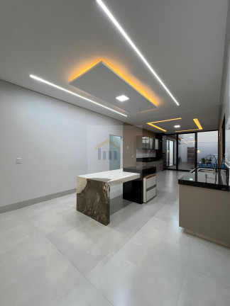 Imagem Casa com 3 Quartos à Venda, 180 m² em Moinho Dos Ventos - Goiânia