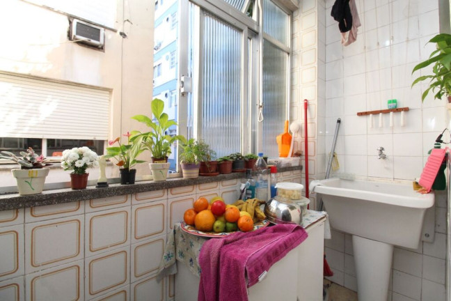 Imagem Apartamento com 2 Quartos à Venda, 61 m² em Santa Cecília - Porto Alegre