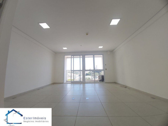 Sala Comercial à Venda ou Temporada, 36 m² em Centro - Jundiaí